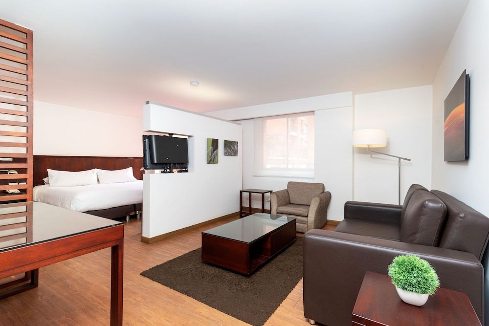 undefined Casa Real 93 2