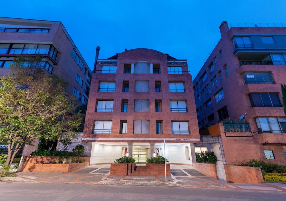 undefined Casa Real 93 6