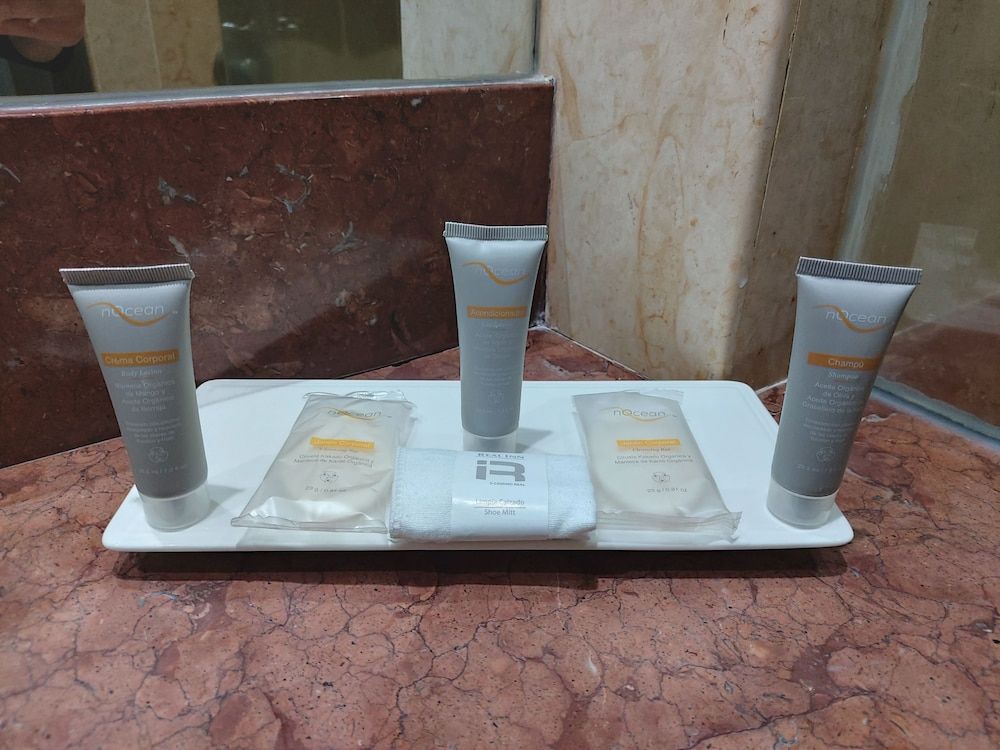 Real Inn Perinorte Deluxe King 11