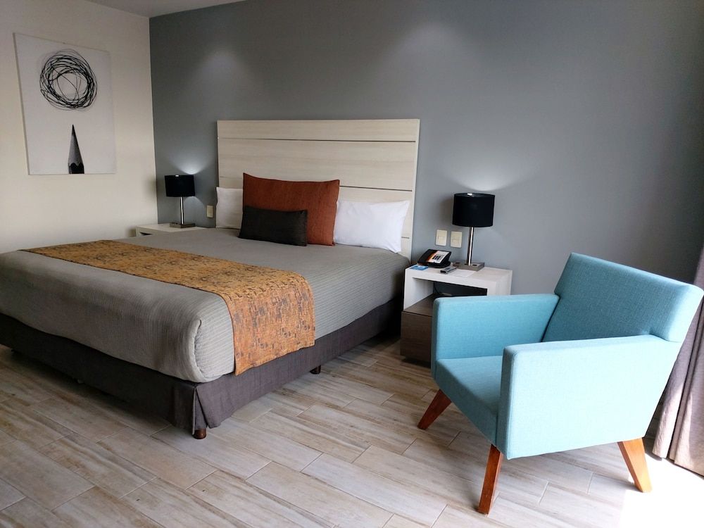 Real Inn Perinorte Deluxe King 2