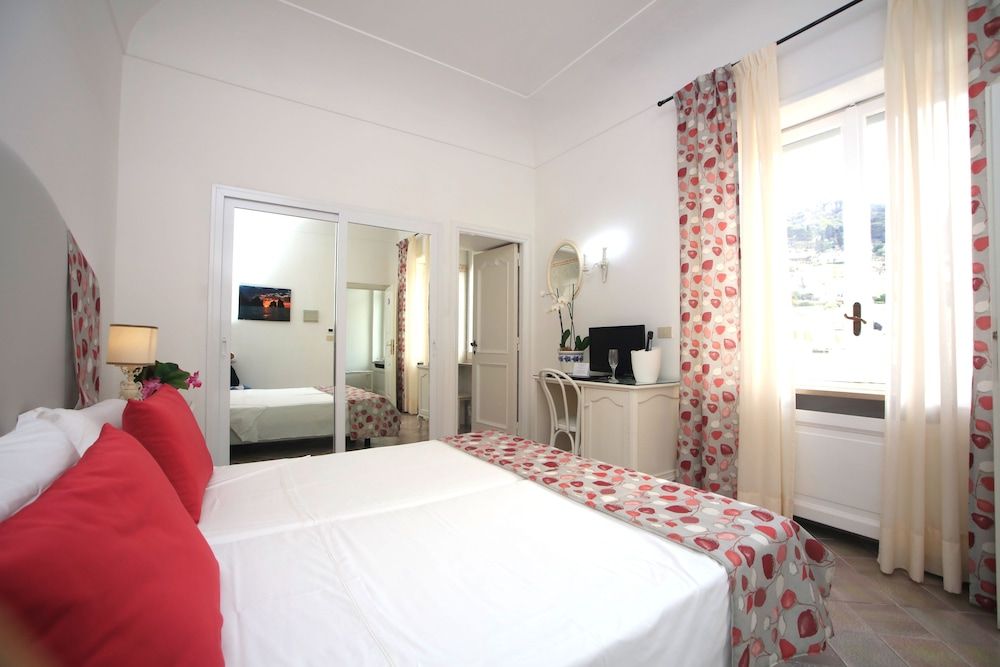 Villa San Felice Classic Double Room 4