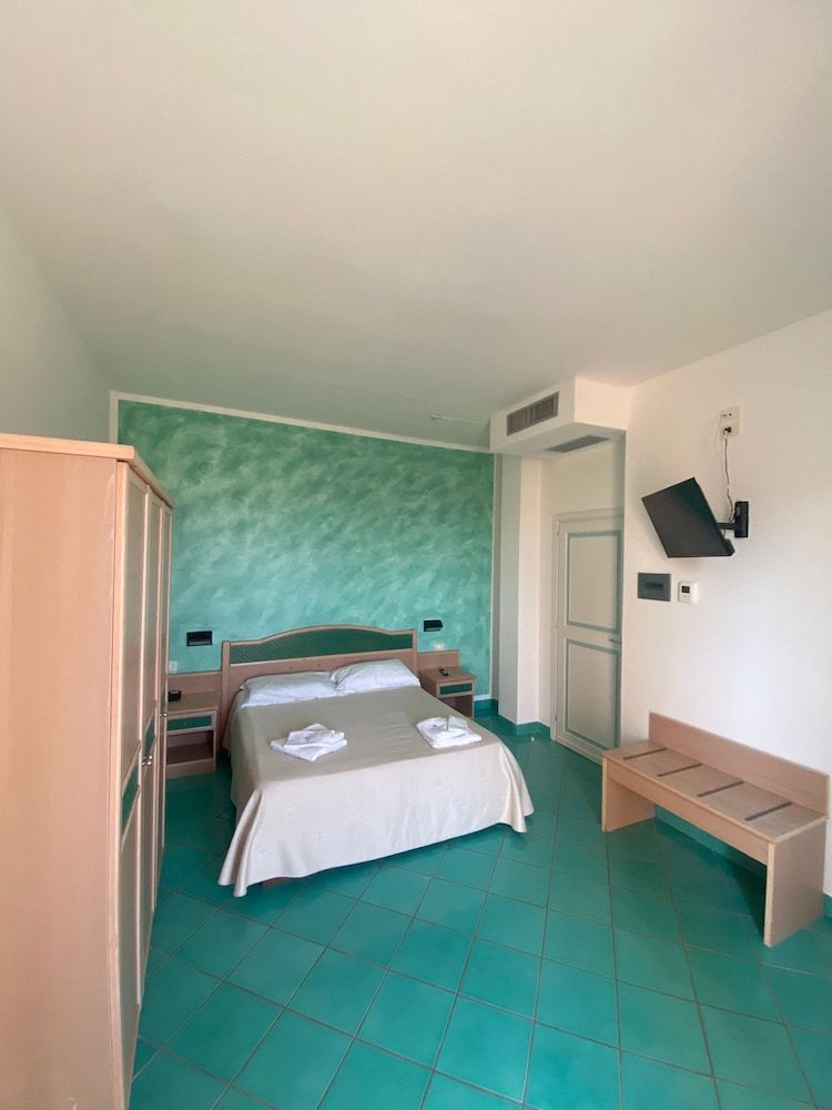 Double or Twin Room, Sea View