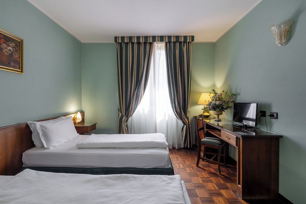 Lucrezia Borgia Standard Twin Room