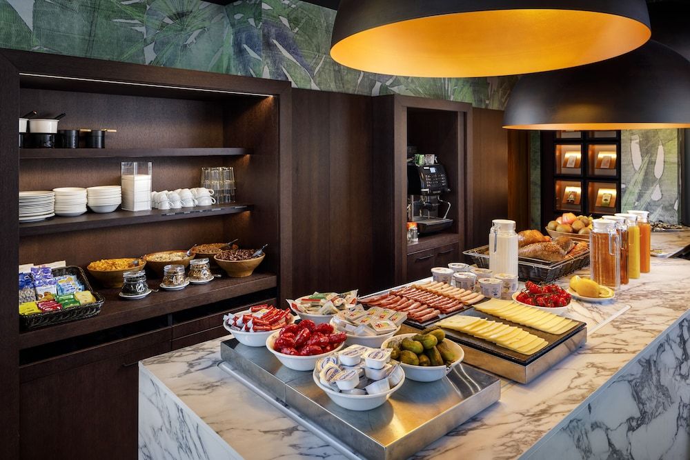 undefined Swiss Chocolate by Fassbind 10