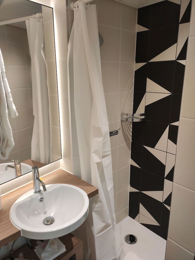 undefined Swiss Chocolate by Fassbind 5