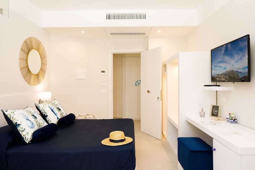 undefined Melrose Sorrento 3