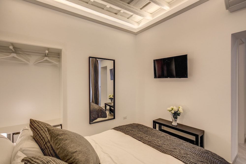 Residenza Costaguti Standard Double Room 12