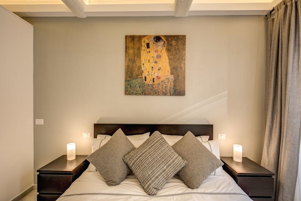 Residenza Costaguti Superior Double Room 13