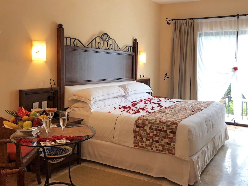 Occidental Cozumel - All Inclusive Deluxe Room (Romance)