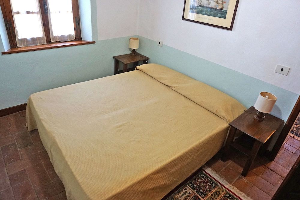 Standard Duplex, Kitchenette, Hill View