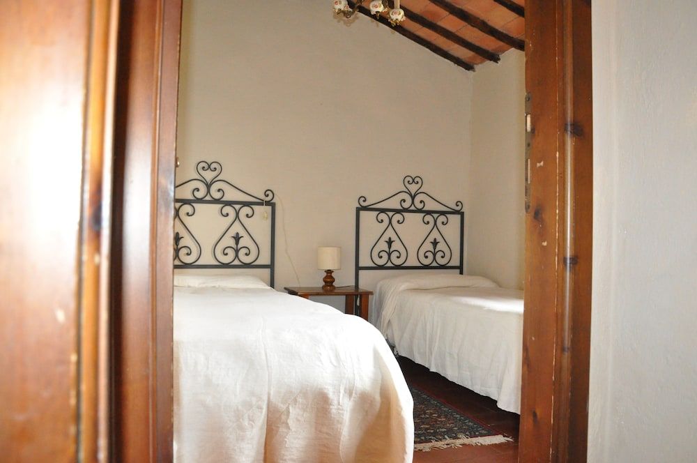Standard Apartment, Multiple Beds, Kitchenette, Courtyard View