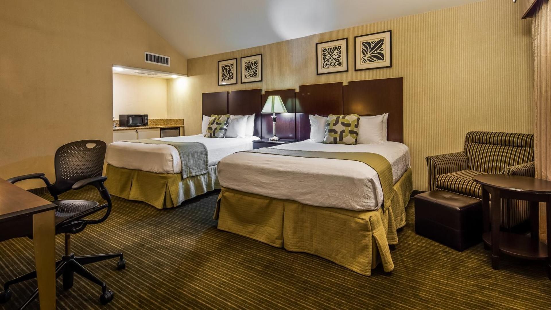 Accessibility - 2 Queen Beds, Bathtub, Nonsmoking