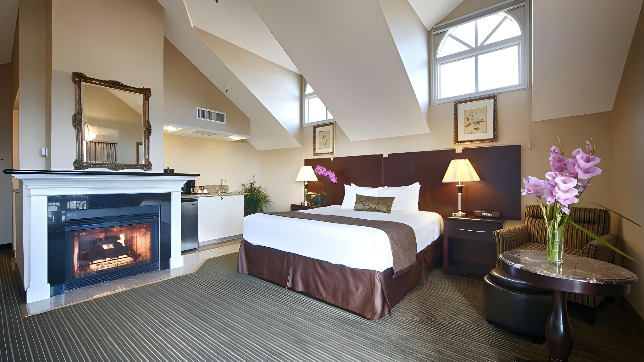 1 King Bed, Nonsmoking, Ocean View, Balcony