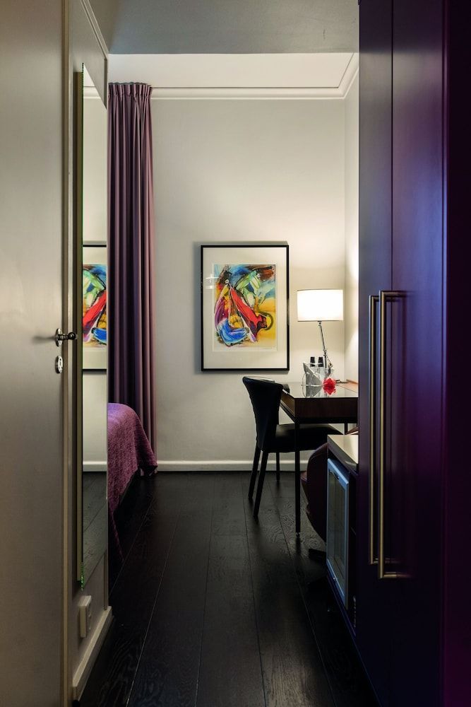 Elite Hotel Stockholm Plaza Standard Double Room, Courtyard View 4