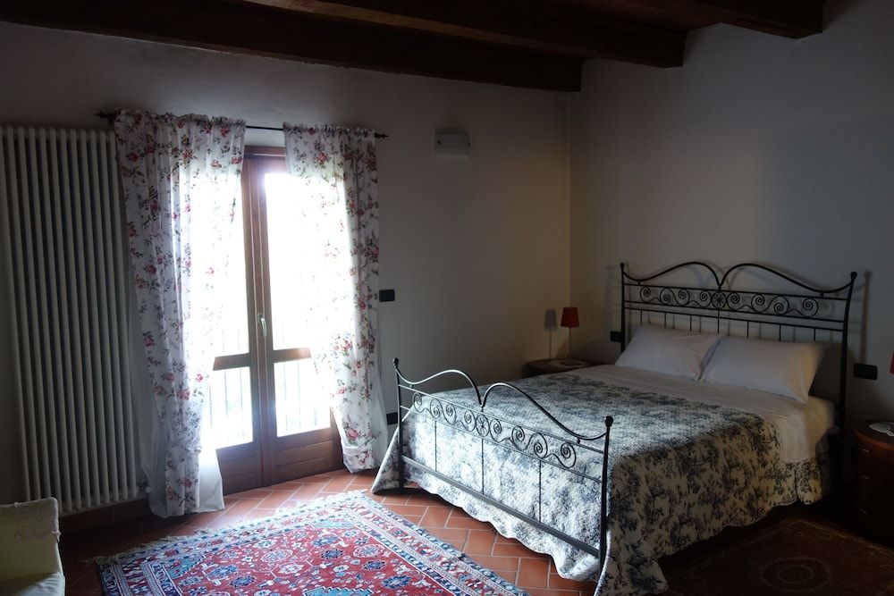 Bed and breakfast Monte Bibele Comfort Suite, Hill View 3