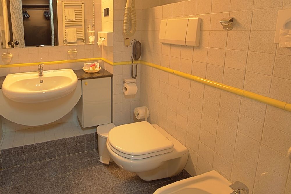 Parc Hotel Gritti Economy Double Room 4