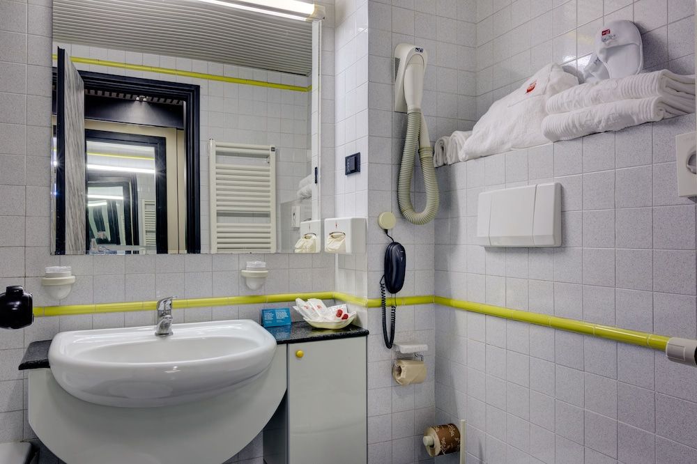 Parc Hotel Gritti Economy Double Room 3