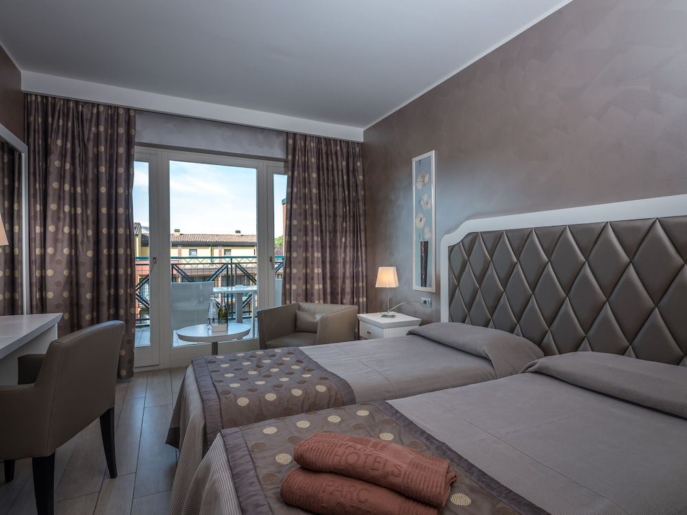 Parc Hotel Gritti Privilege Double or Twin Room 9