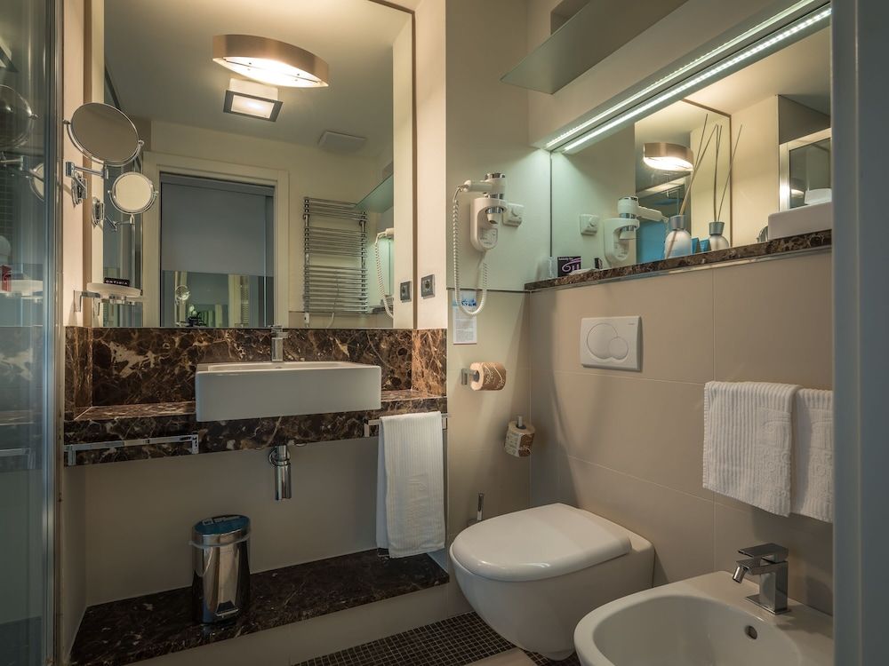 Parc Hotel Gritti Privilege Double or Twin Room 11