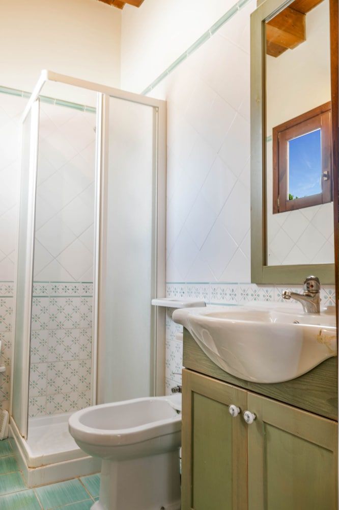 Torre Tabia Family Quadruple Room 8