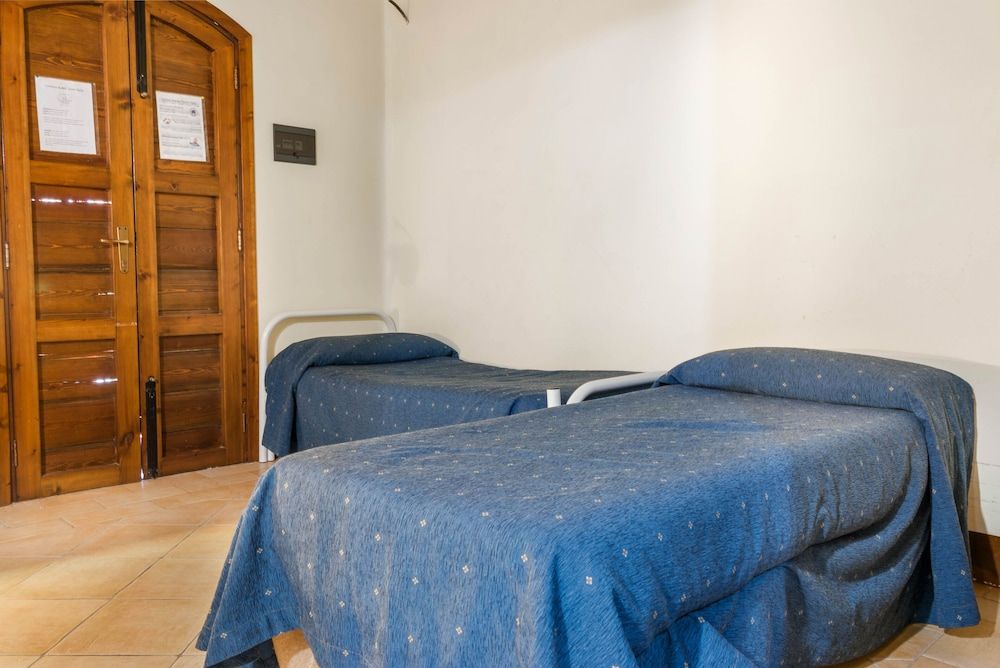 Torre Tabia Family Quadruple Room 3