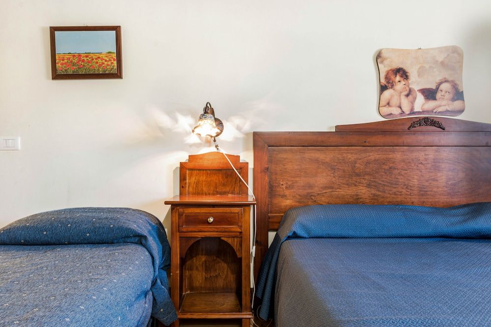 Torre Tabia Family Quadruple Room 2