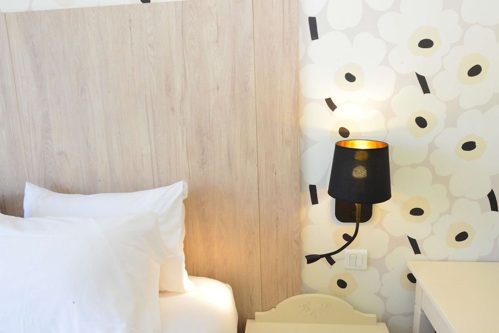 Sure Hotel by Best Western Gemenos en Provence Comfort Room, 1 Queen Bed, Non Smoking 3