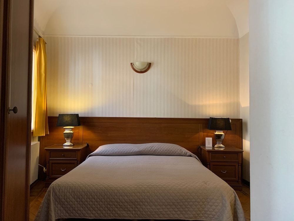 undefined Al Campaniel 3