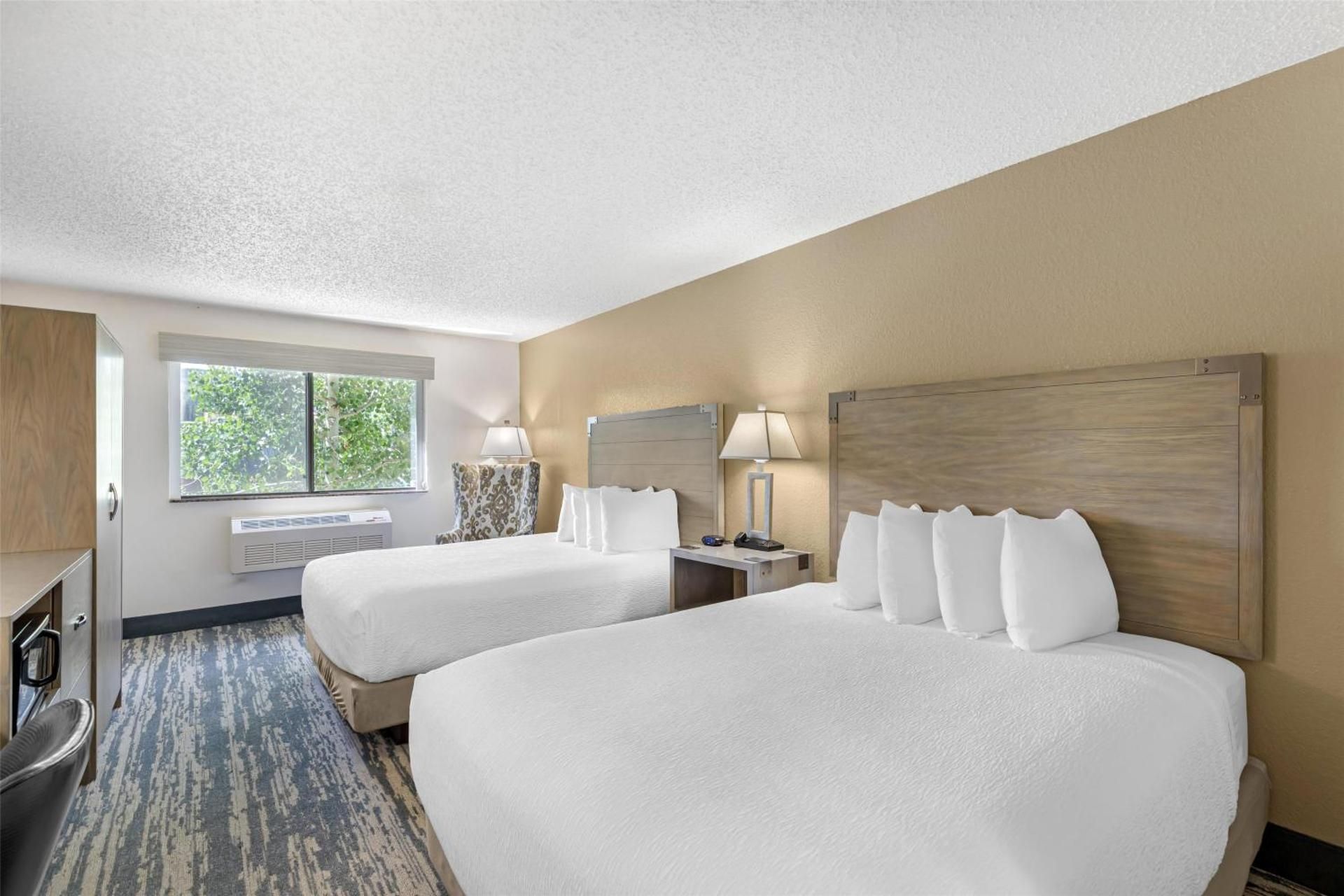 Best Western Alpenglo Lodge 2 Queen Beds, Nonsmoking, Deluxe Room, No Pets Allowed, Renovated Room 2