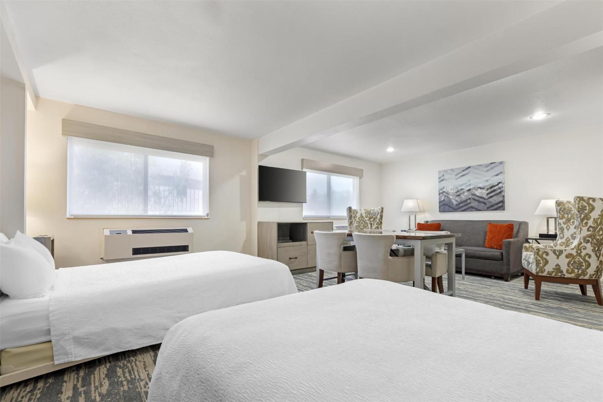 Accessibility - Suite - 2 Queen Beds, Bathtub, Murphy Beds Only, Sofabed, Nonsmoking