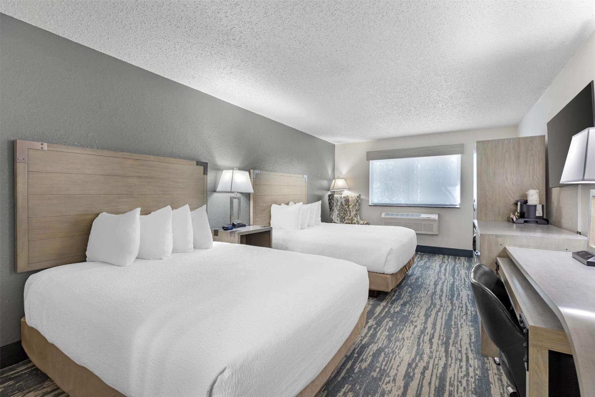 Best Western Alpenglo Lodge Accessibility - 2 Queens Beds, Bathtub, Nonsmoking