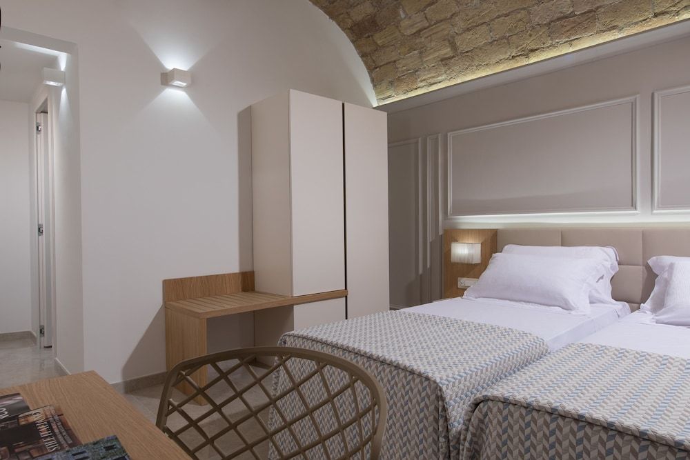 Magica Luna Boutique Hotel Roma Superior Double Room, City View 2