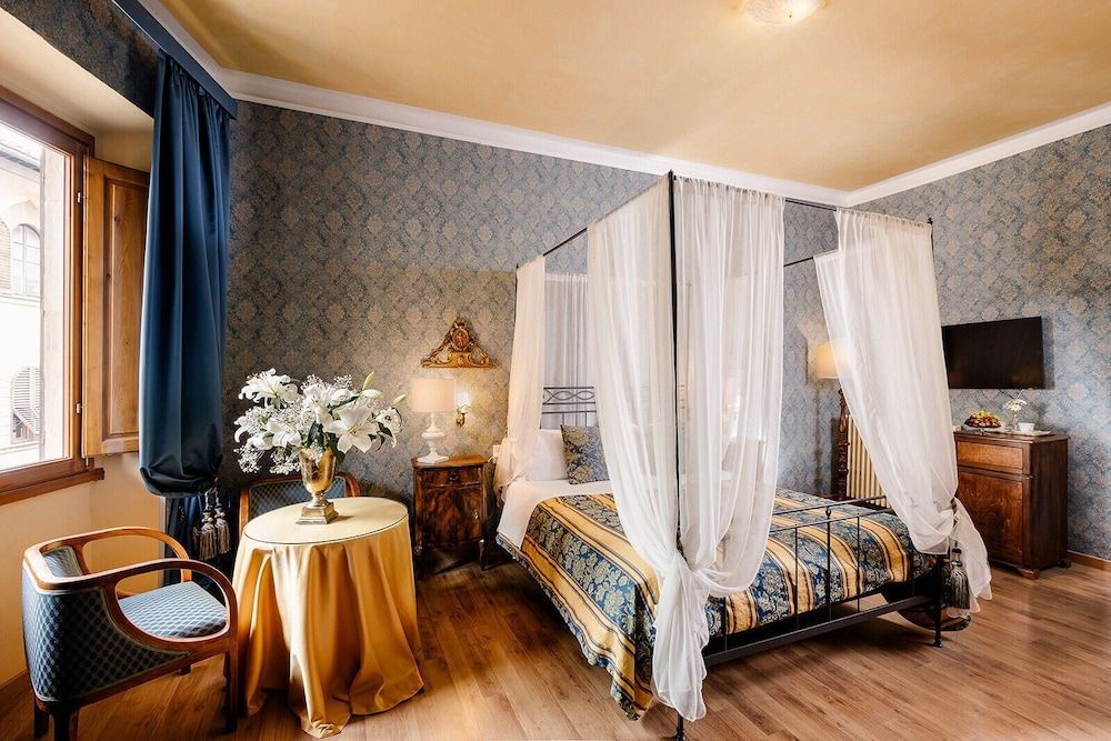undefined Hotel Palazzo dal Borgo 9