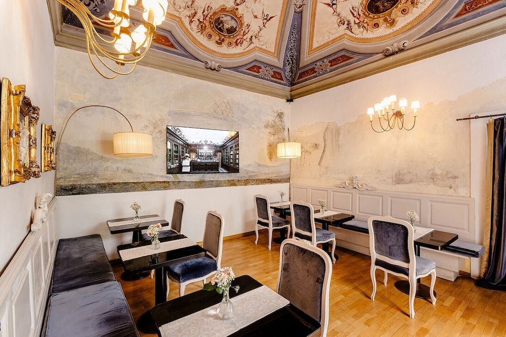 undefined Hotel Palazzo dal Borgo 6