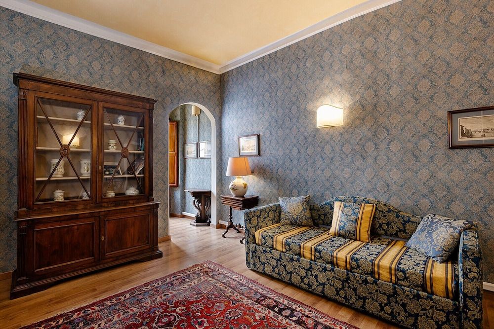 undefined Hotel Palazzo dal Borgo 10