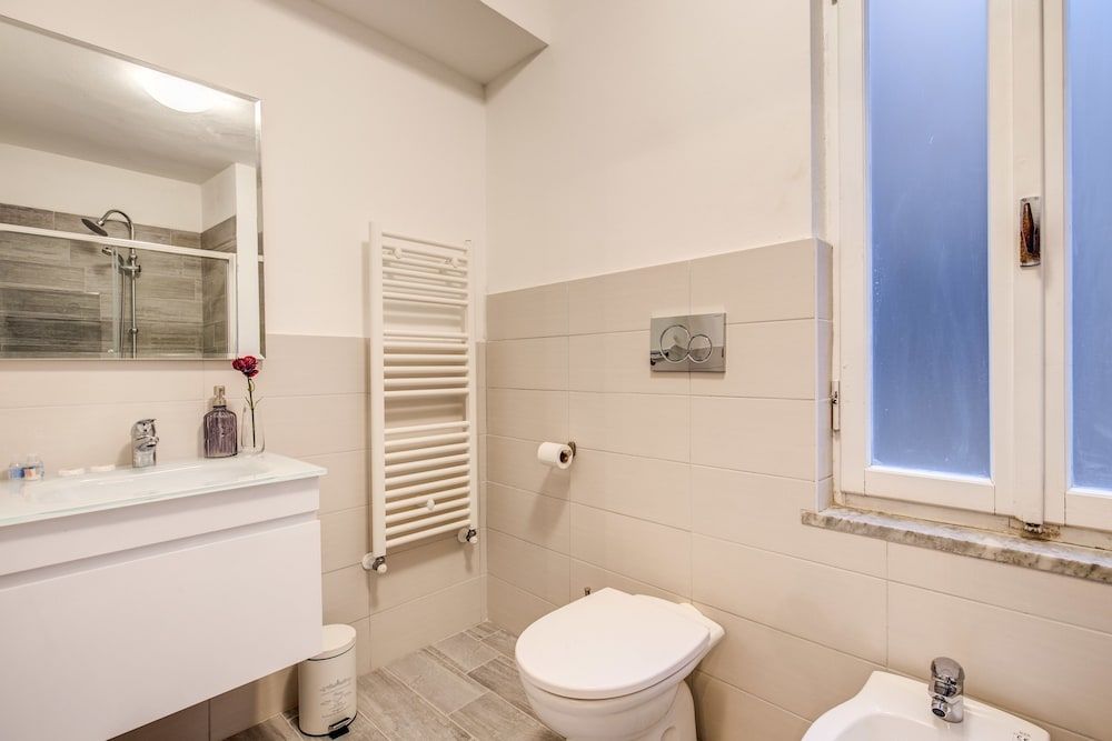 AwesHome - Hanging Gardens Deluxe Double Room 8