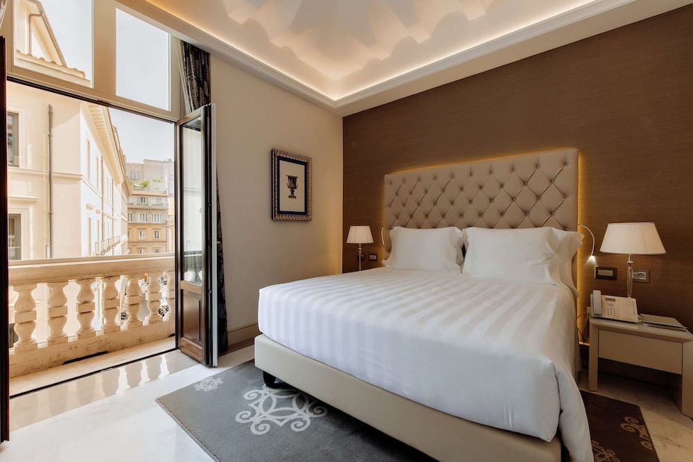 Aleph Rome Hotel Curio Collection by Hilton Deluxe Room, 1 King Bed 4