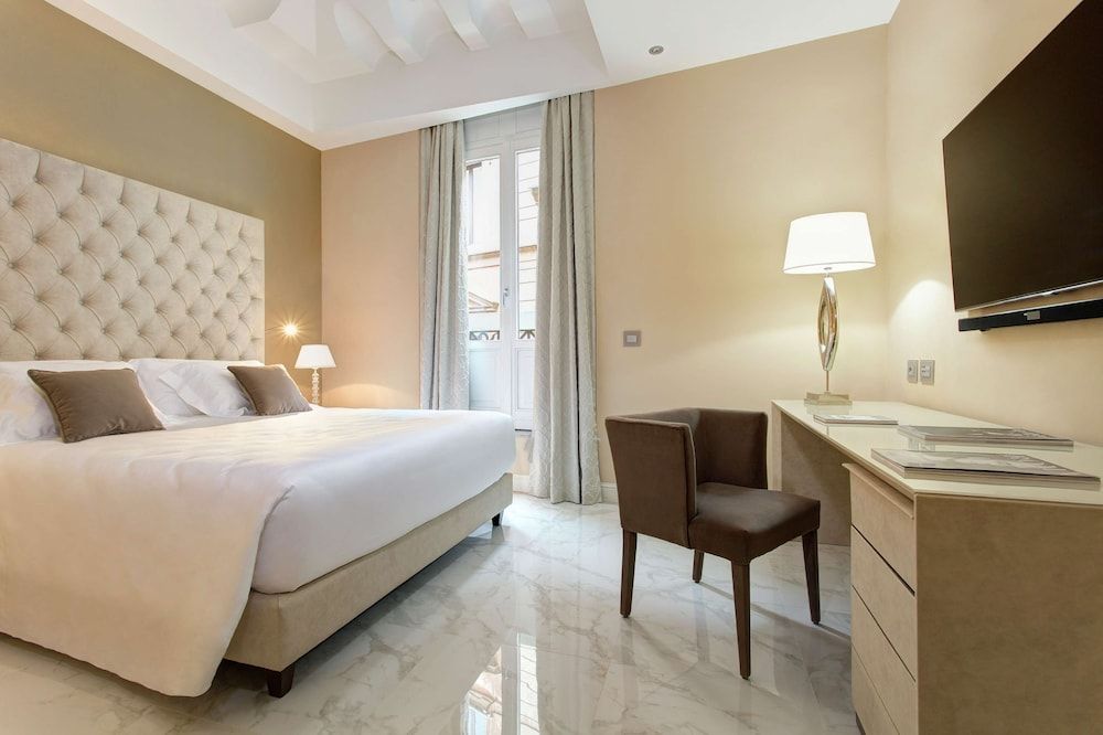 Aleph Rome Hotel Curio Collection by Hilton Deluxe Room, 1 King Bed 3