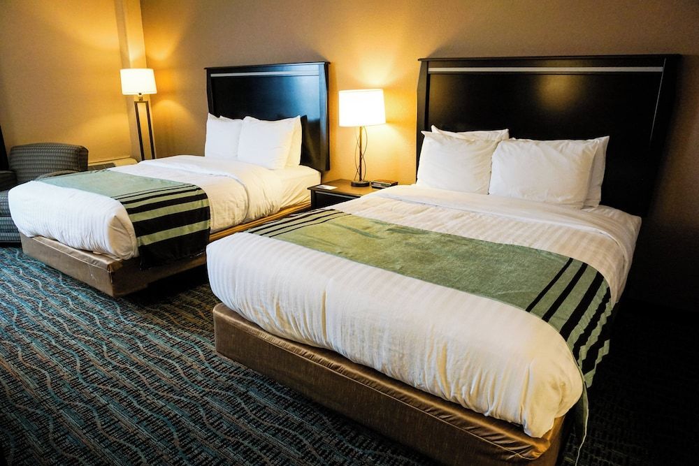 Boarders Inn & Suites by Cobblestone Hotels – Grand Island Room, 2 Queen Beds, Accessible, Non Smoking