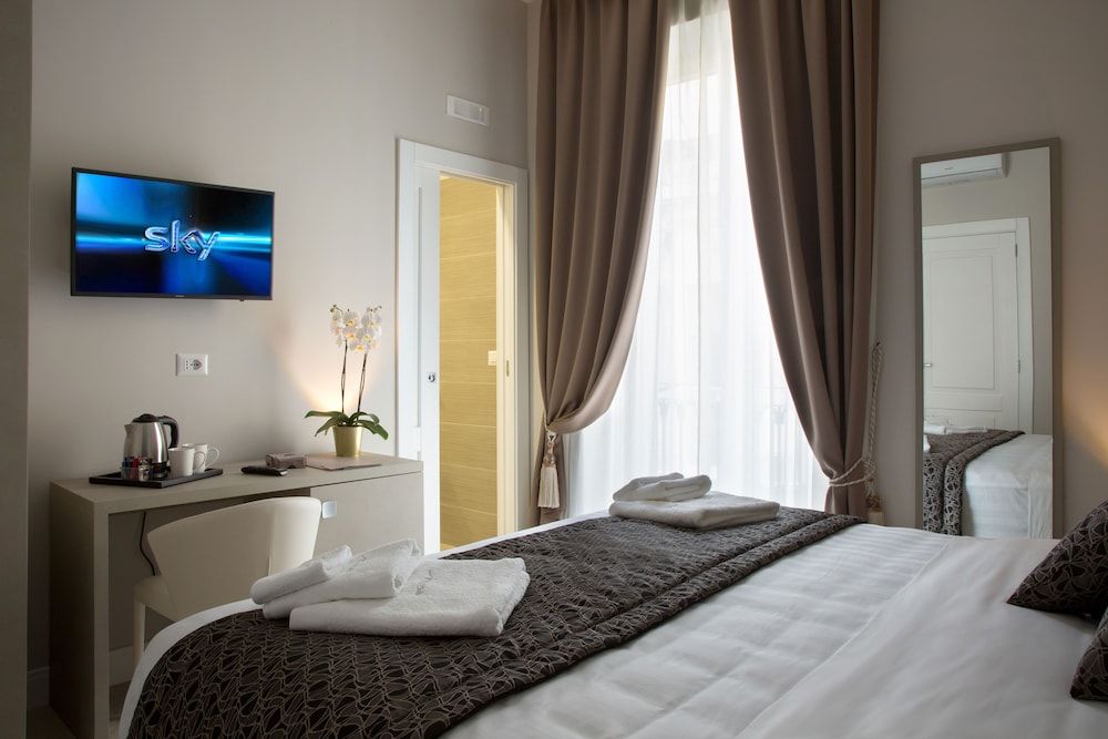 undefined Naplesuite 8