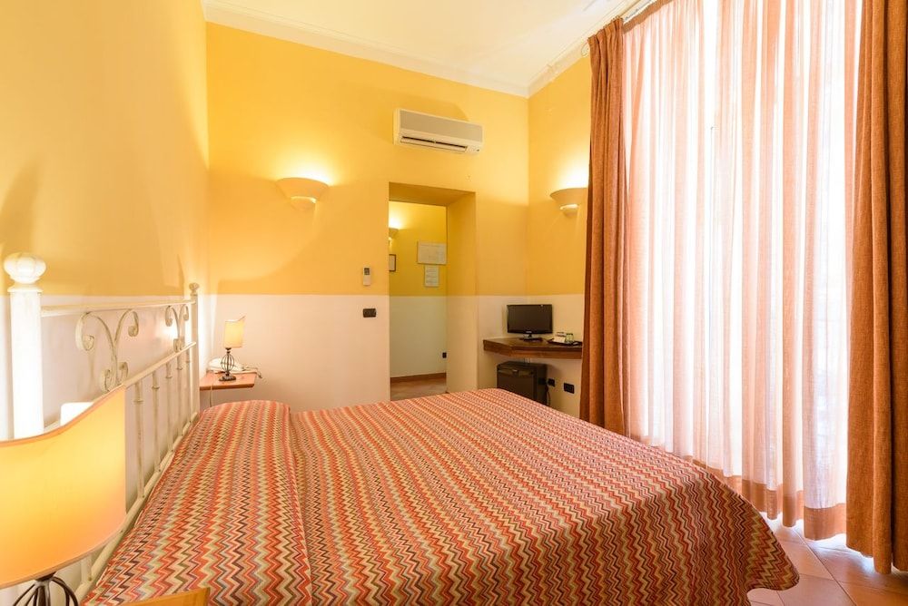 Mergellina Double Room 7