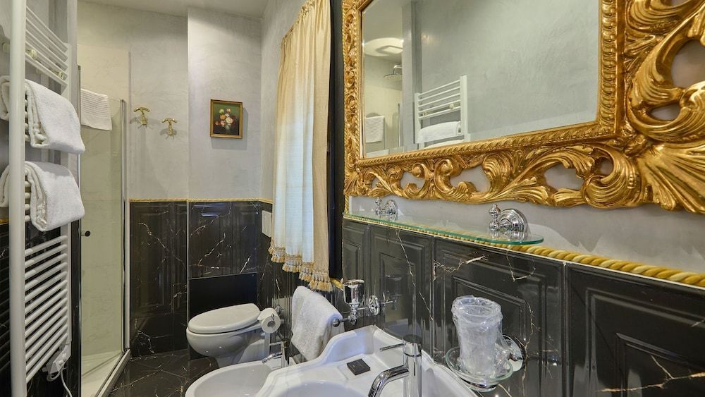 Ai Cherubini Superior Double Room 9