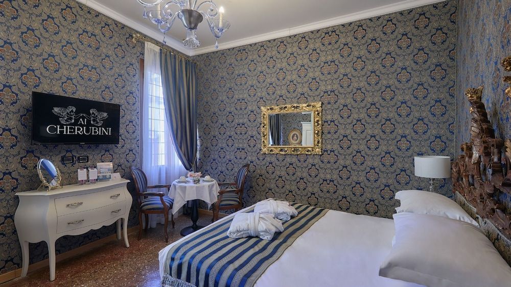 Ai Cherubini Standard Double Room 3