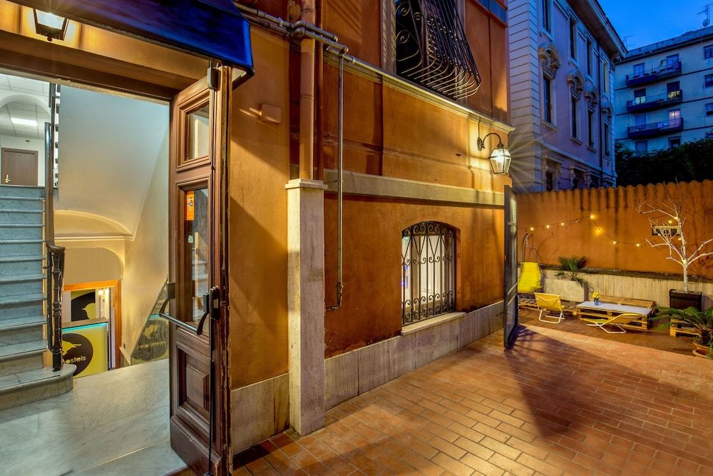 undefined Free Hostels Roma 8