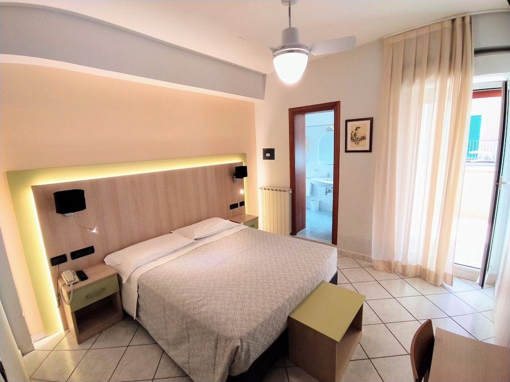 Hotel Monica Deluxe Double or Twin Room 2