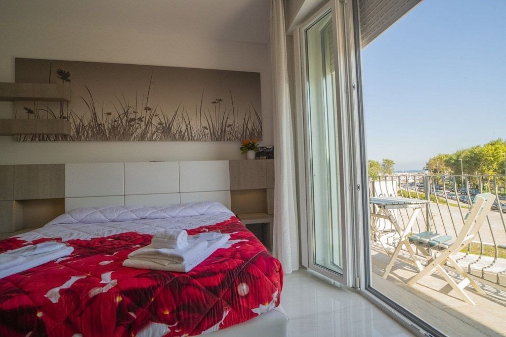 La Terrazza Sul Mare Junior Suite, 1 Bedroom, Sea View 5