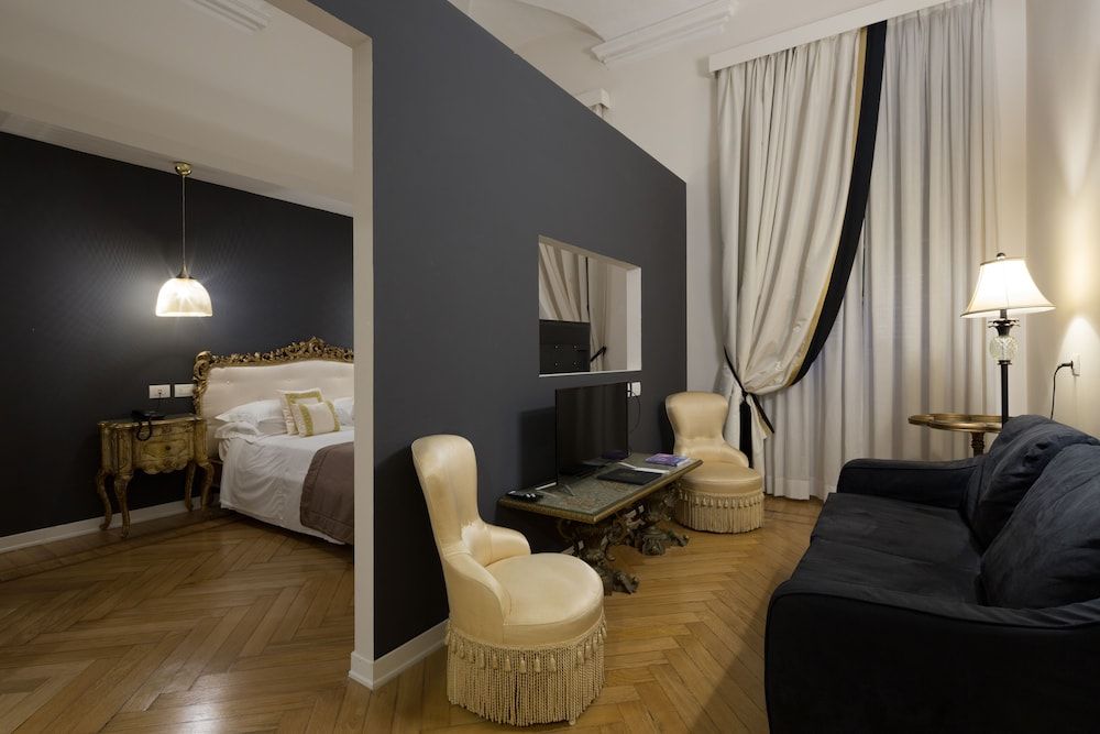 Honeymoon Studio Suite