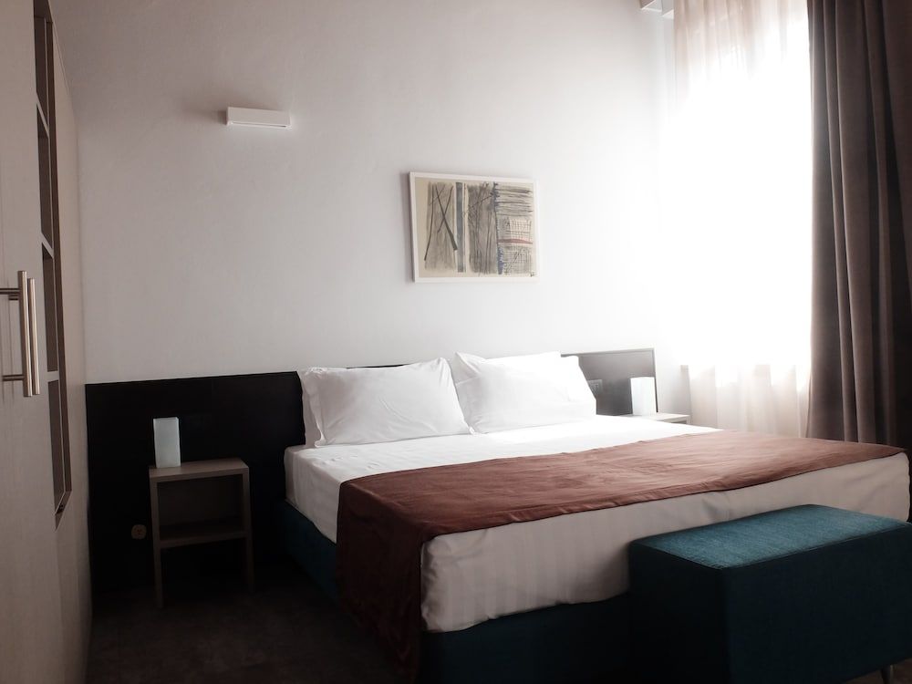 Carlton Family Suite 2