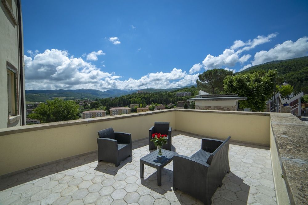 Palazzo Franceschini Romantic Double or Twin Room (Terrace) 3