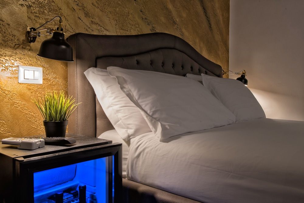 undefined StarHome NAVONA 9